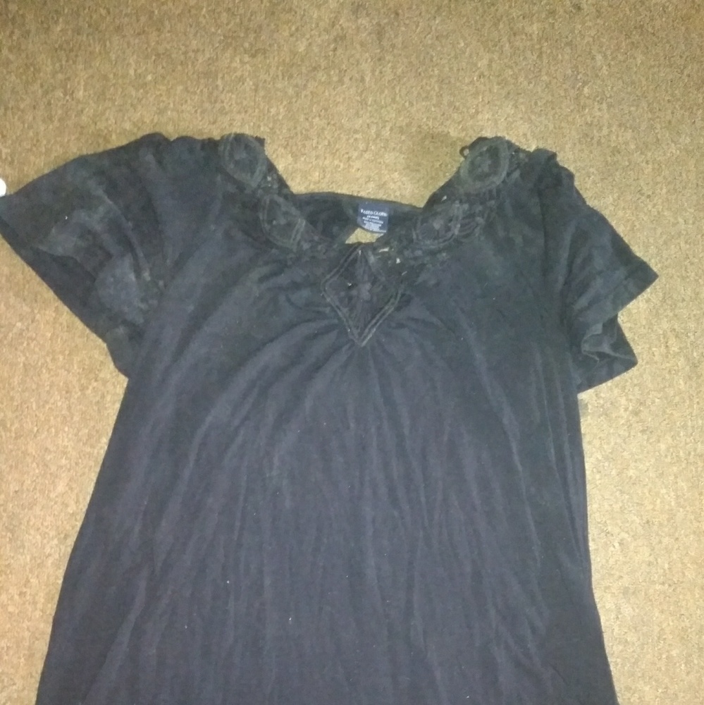 Black shirt